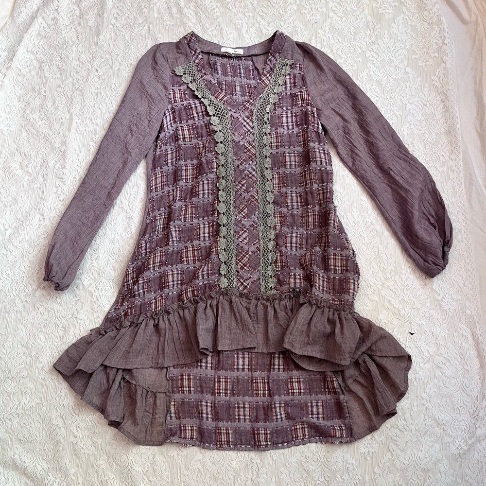 Anthropologie Ryu ruffle long sleeve appliqué dress